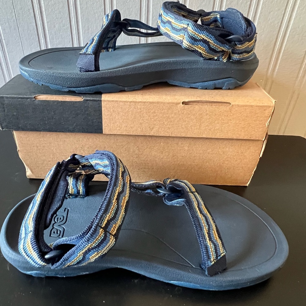 TEVA Hurricane XLT 2 Kid’s Sandals / Kishi blue / Size: 2 / outdoor / Summer - Picture 5 of 7